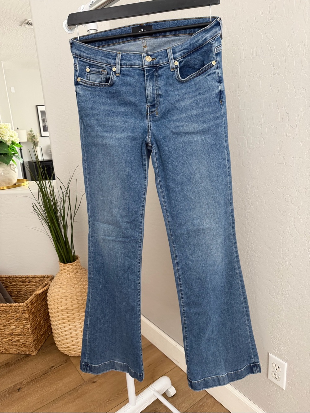 Lucky Brand Bootcut Jeans in Blue Waist 29 Like New
